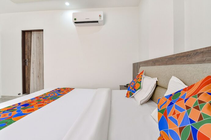 Imagen general del Hotel Fabhotel Lakhdatar. Foto 16