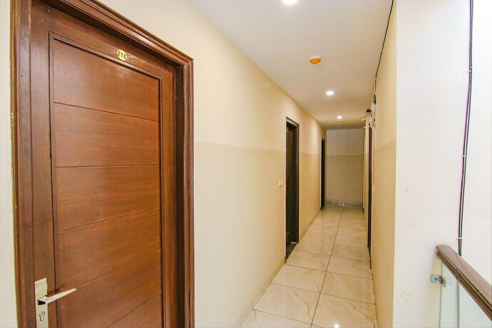 Imagen general del Hotel Fabhotel Legacy. Foto 14