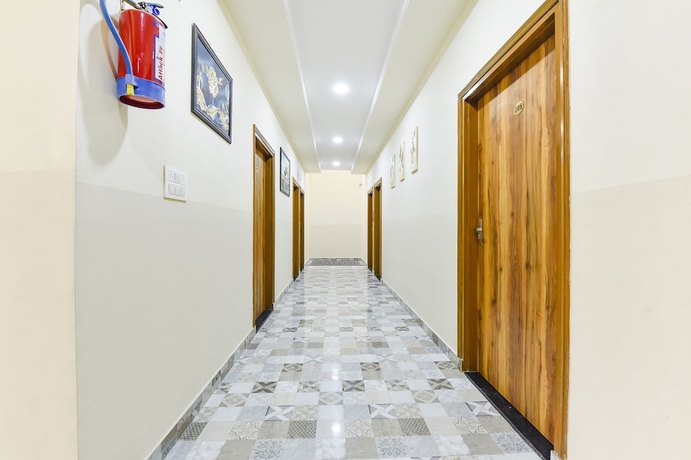 Imagen de los interiores del Hotel Fabhotel Living. Foto 14