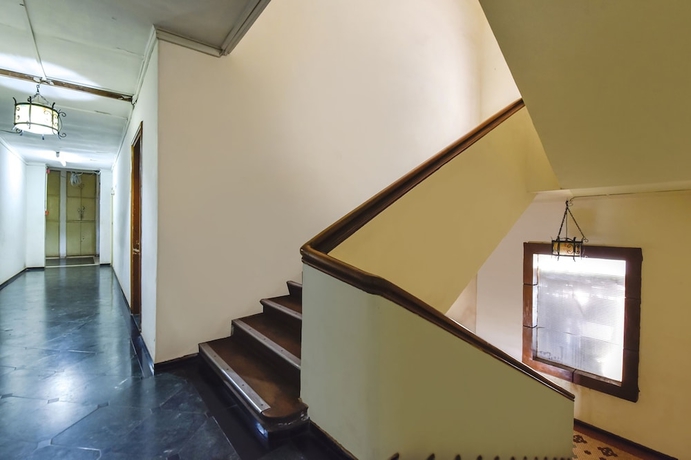 Imagen de los interiores del Hotel Fabhotel Maharaja. Foto 16