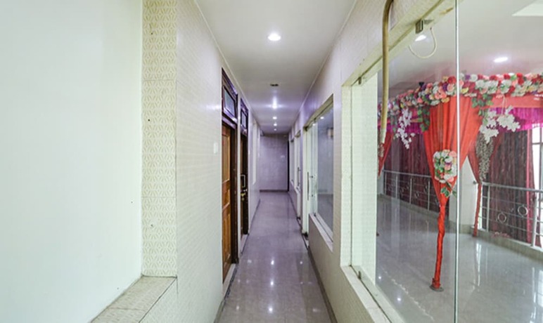 Imagen general del Hotel Fabhotel Maharoopa. Foto 4