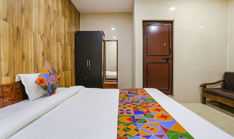Imagen general del Hotel Fabhotel Maharoopa. Foto 11