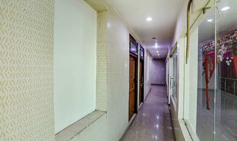 Imagen general del Hotel Fabhotel Maharoopa. Foto 14