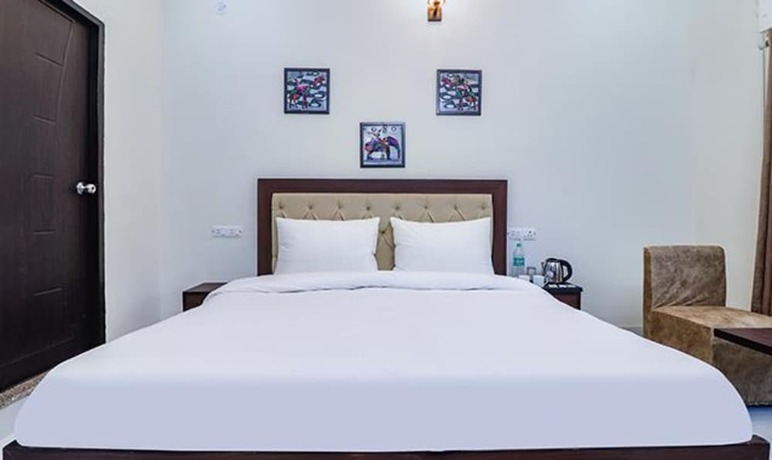 Imagen general del Hotel Fabhotel Maira Heights. Foto 4