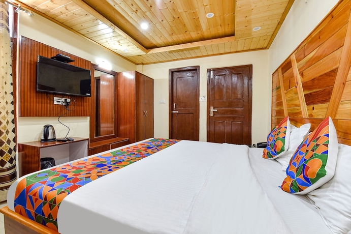 Imagen de la habitación del Hotel Fabhotel Mayra Grand. Foto 14