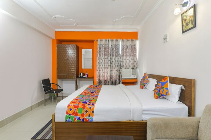 Imagen general del Hotel Fabhotel Mega Royal. Foto 14
