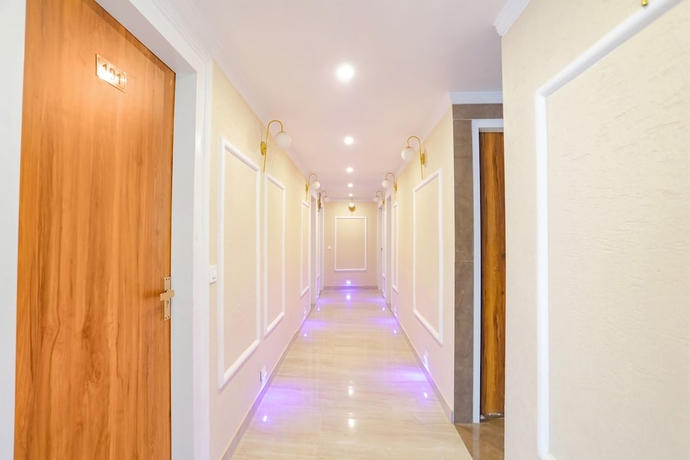 Imagen de los interiores del Hotel Fabhotel Montreal. Foto 15