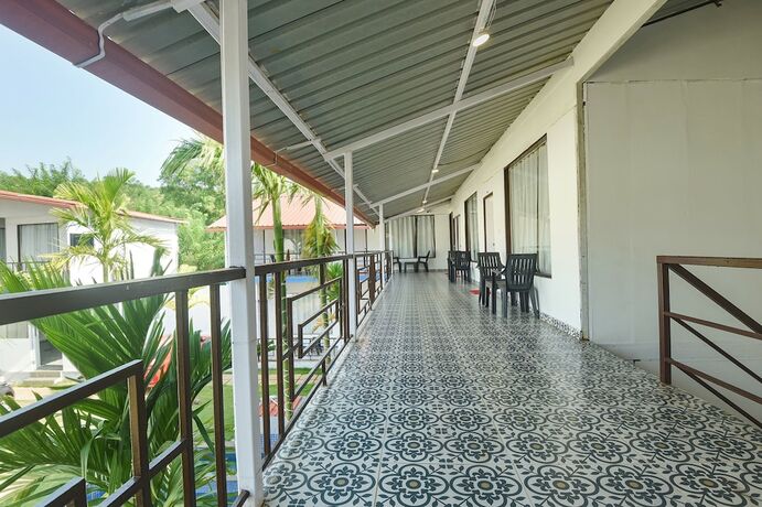 Imagen general del Hotel Fabhotel Morjim Bliss. Foto 11