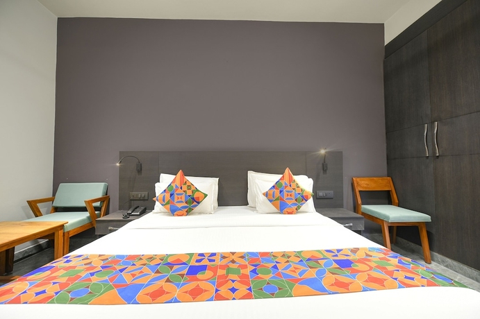 Imagen de la habitación del Hotel Fabhotel Naina Residency. Foto 6