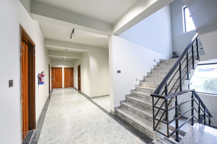 Imagen de los interiores del Hotel Fabhotel Naina Residency. Foto 16