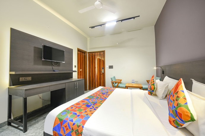 Imagen de la habitación del Hotel Fabhotel Naina Residency. Foto 7