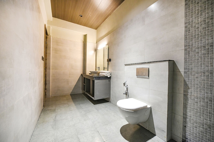 Imagen de la habitación del Hotel Fabhotel Naina Residency. Foto 13