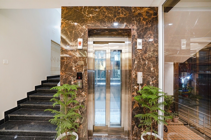 Imagen de los interiores del Hotel Fabhotel Nandini Grand. Foto 9