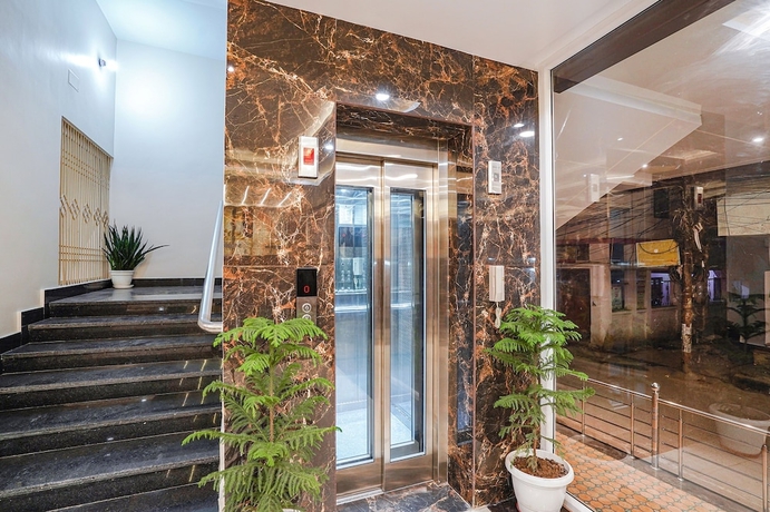 Imagen de los interiores del Hotel Fabhotel Nandini Grand. Foto 12