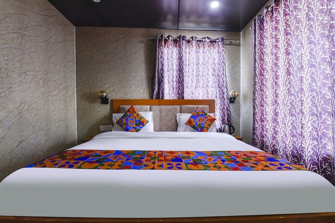 Imagen de la habitación del Hotel Fabhotel Neilkanth. Foto 11