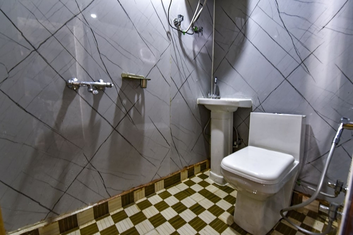 Imagen de la habitación del Hotel Fabhotel Neilkanth. Foto 17
