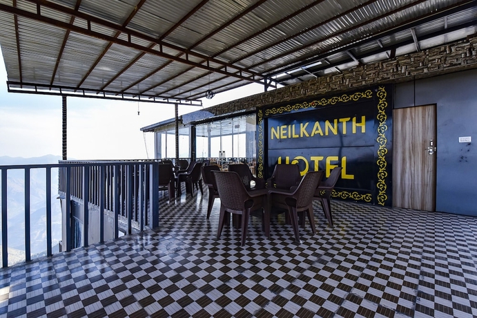 Imagen del bar/restaurante del Hotel Fabhotel Neilkanth. Foto 2