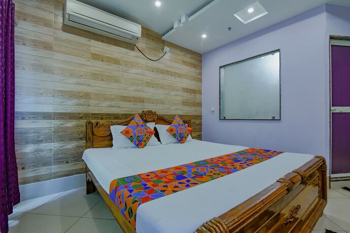 Imagen de la habitación del Hotel Fabhotel New Central. Foto 16