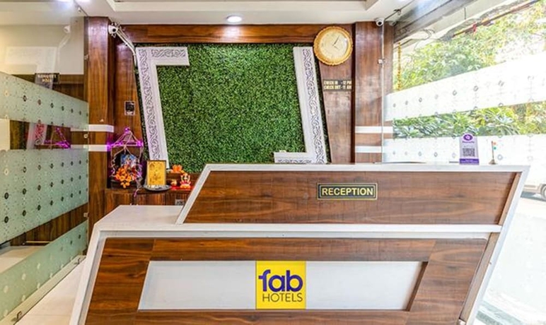 Imagen de los interiores del Hotel Fabhotel Ocean Pearl. Foto 17