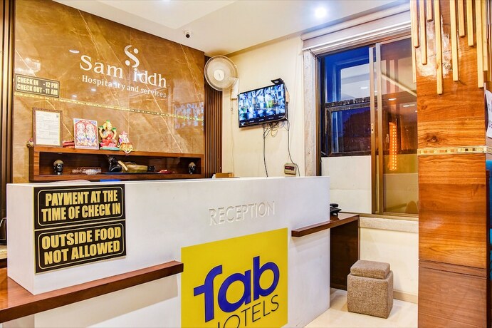 Imagen general del Hotel Fabhotel Om Palace. Foto 12