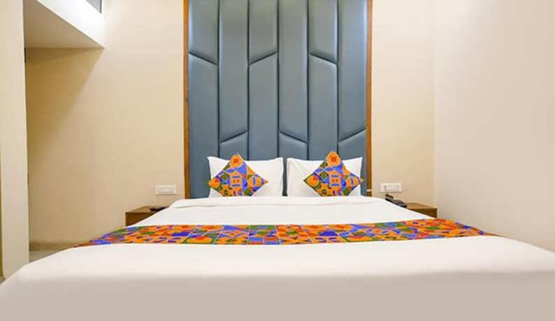 Imagen de la habitación del Hotel Fabhotel One Stay. Foto 3