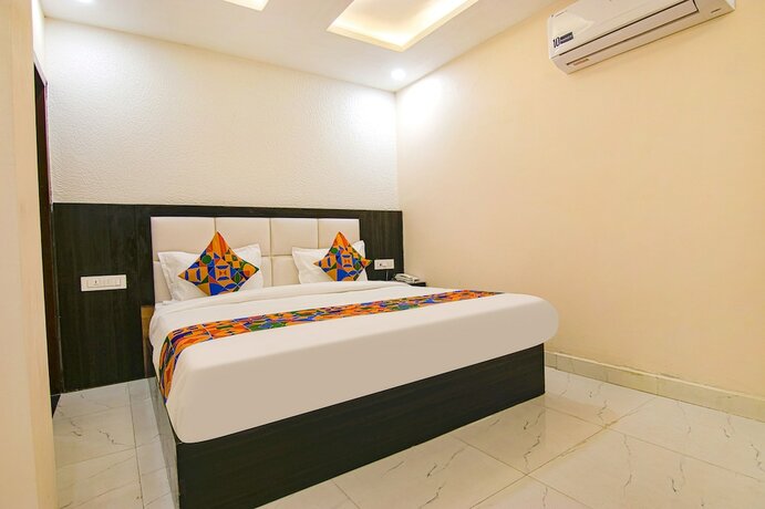 Imagen general del Hotel Fabhotel Palm Plaza. Foto 12