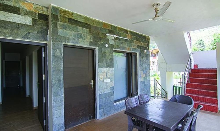 Imagen de los interiores del Hotel Fabhotel Paradise Ville Resort. Foto 14