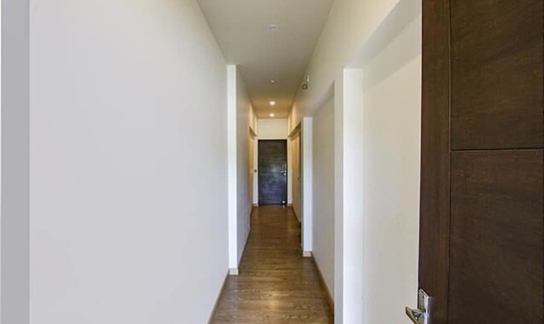 Imagen de los interiores del Hotel Fabhotel Paradise Ville Resort. Foto 16