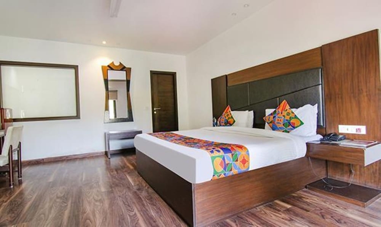 Imagen de la habitación del Hotel Fabhotel Paradise Ville Resort. Foto 7