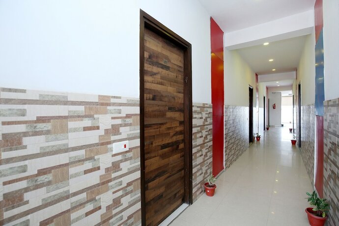 Imagen general del Hotel Fabhotel Pearl Grand. Foto 7