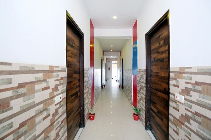 Imagen general del Hotel Fabhotel Pearl Grand. Foto 12