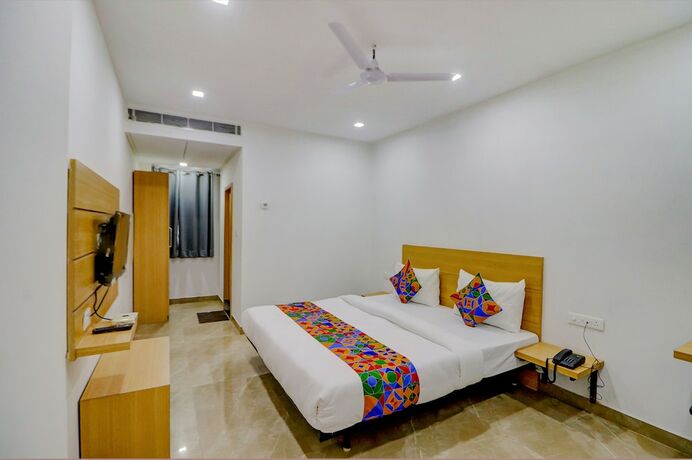Imagen de la habitación del Hotel Fabhotel Premium Kashi. Foto 18