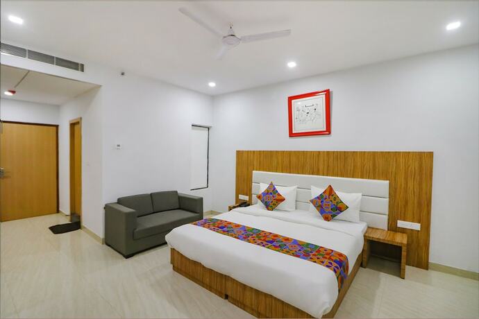 Imagen general del Hotel Fabhotel Premium Kashi. Foto 3