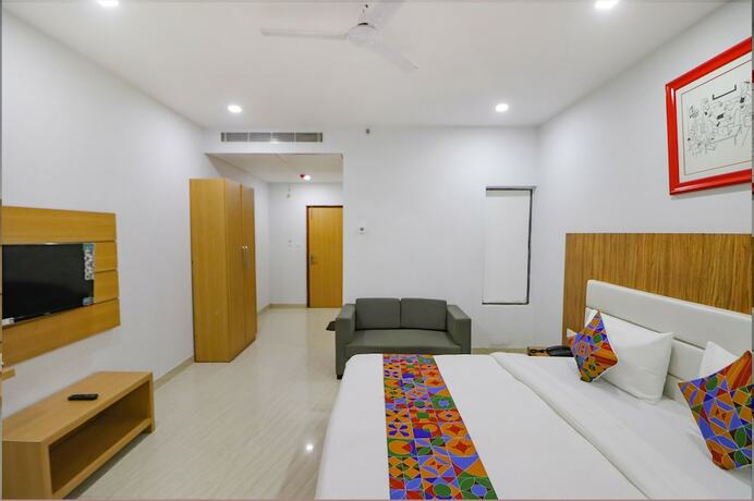 Imagen general del Hotel Fabhotel Premium Kashi. Foto 11