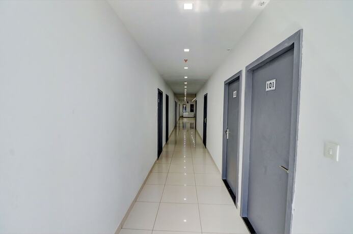 Imagen general del Hotel Fabhotel Premium Kashi. Foto 13