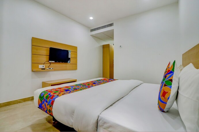 Imagen general del Hotel Fabhotel Premium Kashi. Foto 14