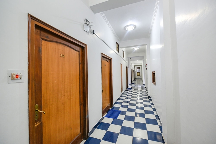 Imagen de los interiores del Hotel Fabhotel Prime Hemkunth. Foto 9