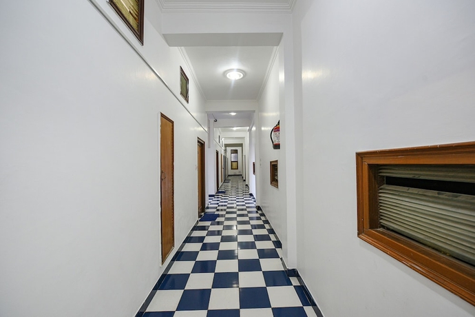Imagen de los interiores del Hotel Fabhotel Prime Hemkunth. Foto 13