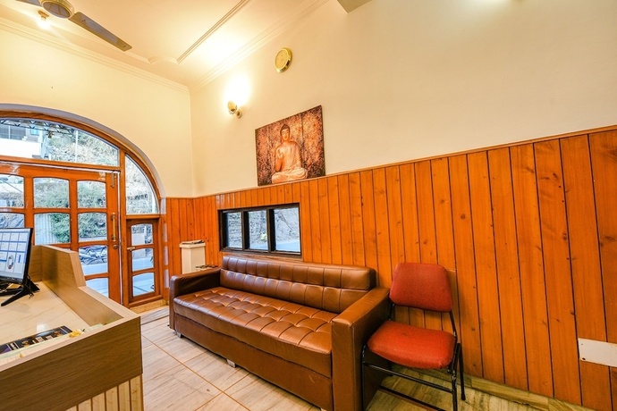 Imagen de los interiores del Hotel Fabhotel Prime Hemkunth. Foto 18