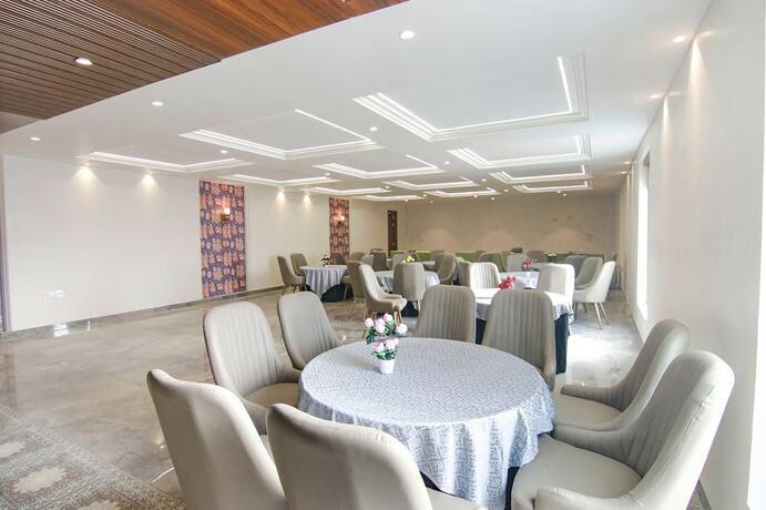 Imagen general del Hotel Fabhotel Prime Royal Court. Foto 12