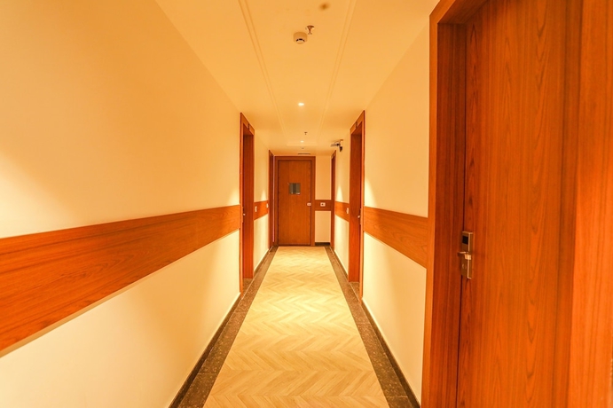 Imagen de los interiores del Hotel Fabhotel Prime Swarn Bhoomi. Foto 14