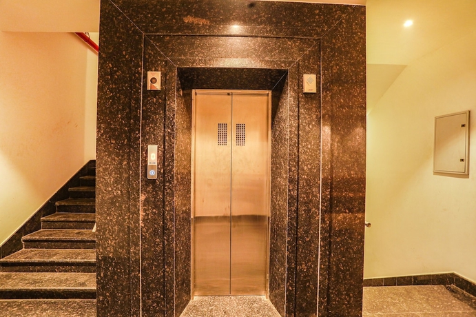 Imagen de los interiores del Hotel Fabhotel Prime Swarn Bhoomi. Foto 16