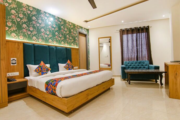 Imagen de la habitación del Hotel Fabhotel Prime Taj Castle. Foto 13