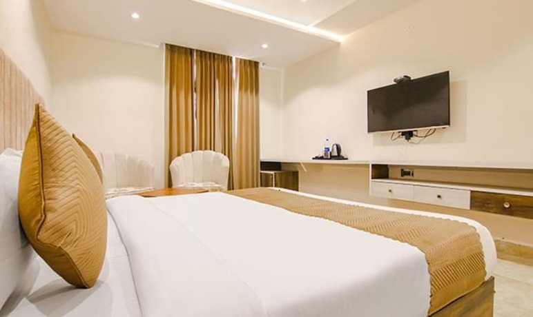 Imagen general del Hotel Fabhotel Prime The Eminence. Foto 1