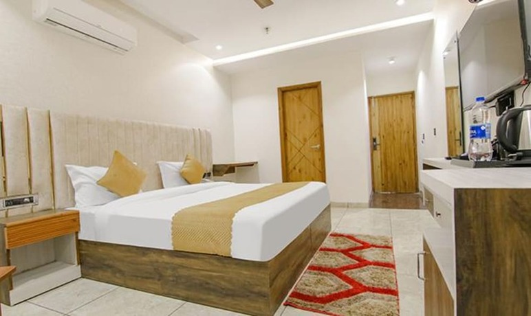 Imagen general del Hotel Fabhotel Prime The Eminence. Foto 14