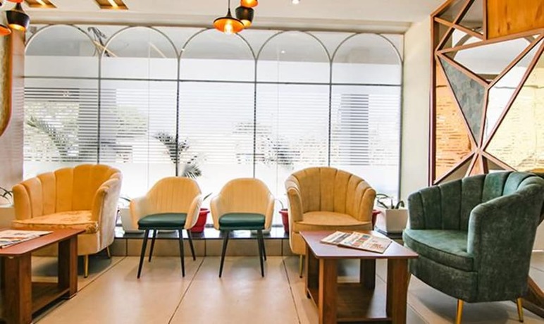 Imagen general del Hotel Fabhotel Prime The Eminence. Foto 17