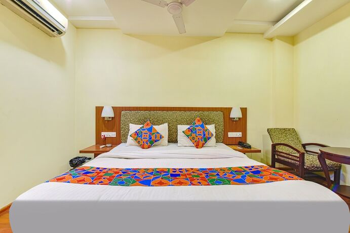 Imagen de la habitación del Hotel Fabhotel Prime Uday Regency. Foto 19