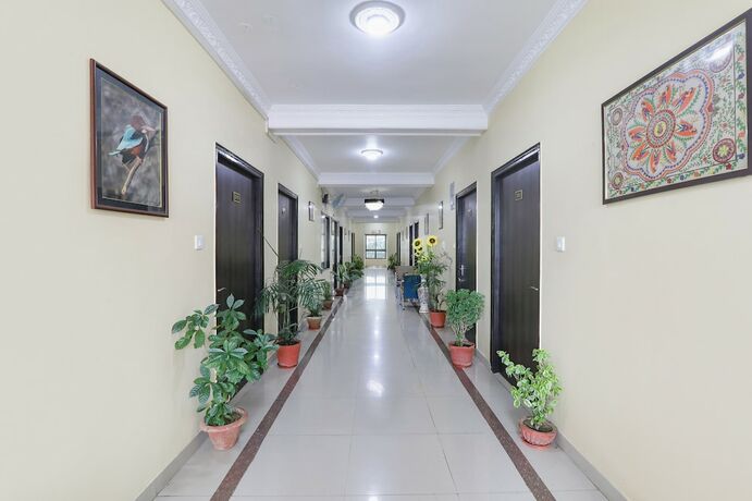 Imagen general del Hotel Fabhotel Radhika Inn. Foto 13