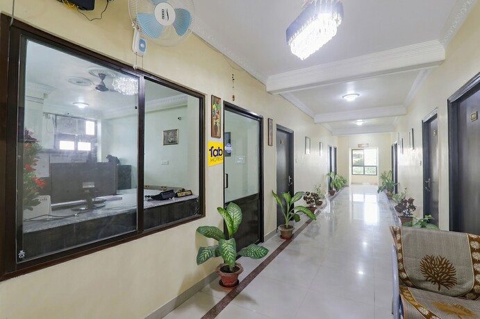 Imagen general del Hotel Fabhotel Radhika Inn. Foto 14