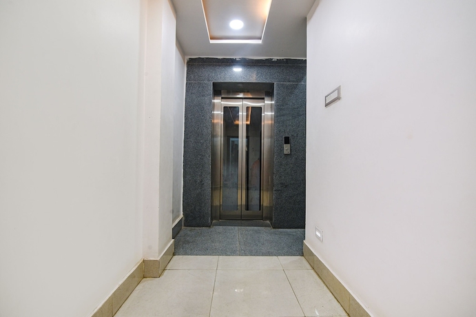 Imagen de los interiores del Hotel Fabhotel Raj Niwas. Foto 13